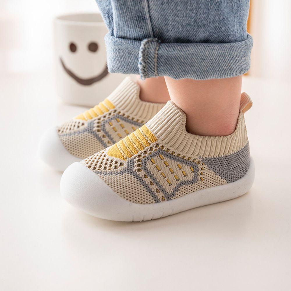 👼 נעלי תינוק מונעות החלקה ללא שרוכים